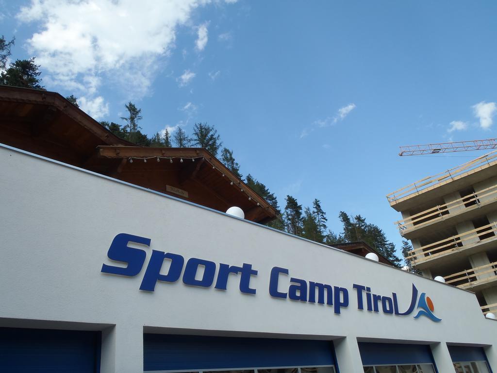 Отель Sport Camp Tirol Ландек Экстерьер фото